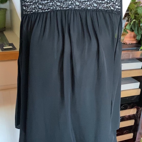 Michael Kors Hanging Sleeve Black Embroidered Sheer Blouse Size Medium - Picture 3 of 11